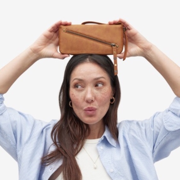 Free People Tan Leather Wallet - Picture 13 of 14